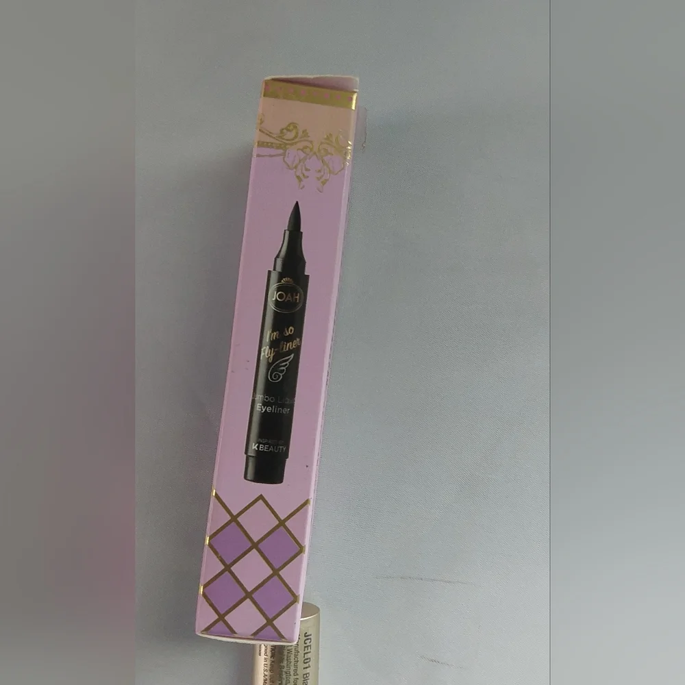 J.O.A. Black and Gold Jumbo ‎ Liquid Eyeliner